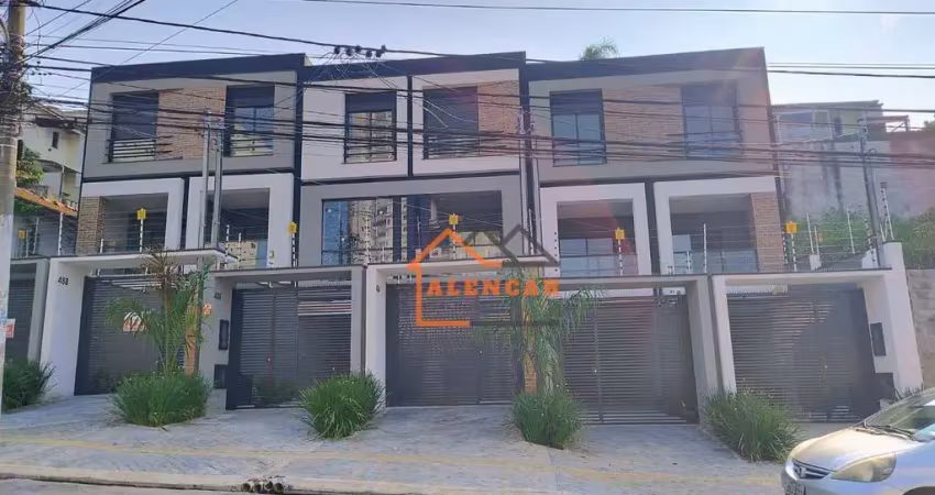 Lindo sobrado frontal com 3 dormitórios à venda, 130 m² por R$ 760.000 - Itaquera - São Paulo/SP