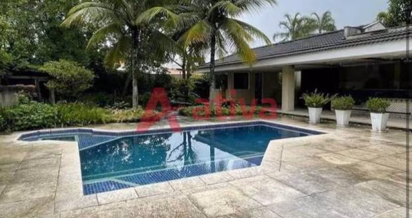 Casa com 4 suítes a venda no Condomínio Novo Leblon