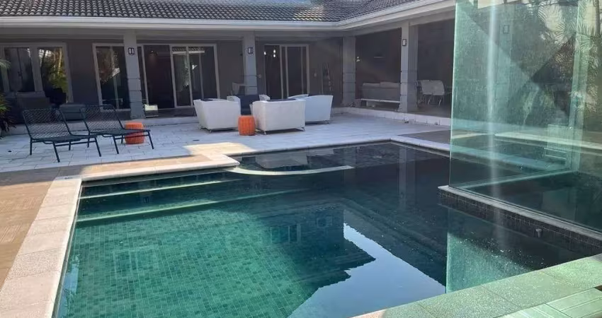 Casa triplex para alugar no condomínio quintas do rio