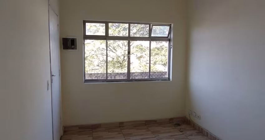 APARTAMENTOS em Predio de 03 andares no JD. do Mar R$: 1.200,00 sem Condomínio.