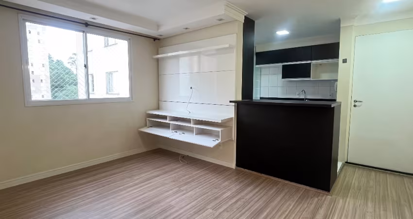 Lindo no apartamento no condomínio Tiradentes.