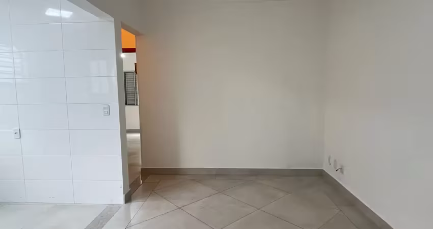 Apartamento com 2 quartos e 1 vaga em ótima localização no parque dos passaros