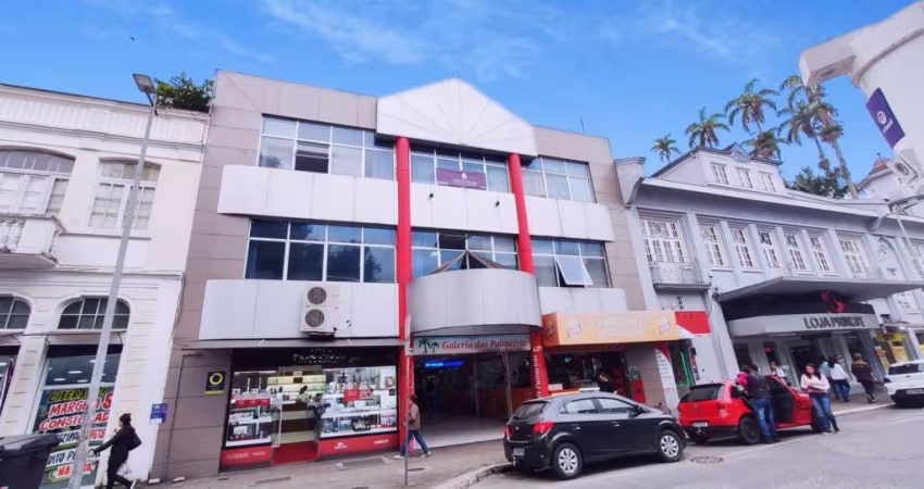 Sala para alugar, 31.21 m2 por R$750.00  - Centro - Joinville/SC
