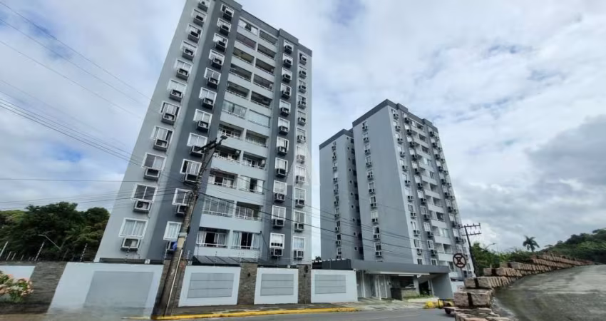 Aconchegante apartamento amplo, composto por 03 dormitórios, sendo 01 suíte, sala de estar e jantar, cozinha, sacada, banheiro e