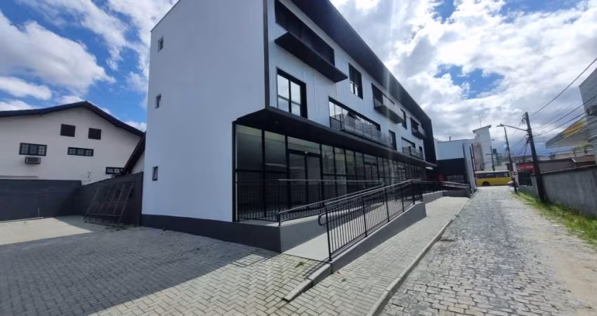 Sala para alugar, 36.12 m2 por R$1500.00  - Bucarein - Joinville/SC