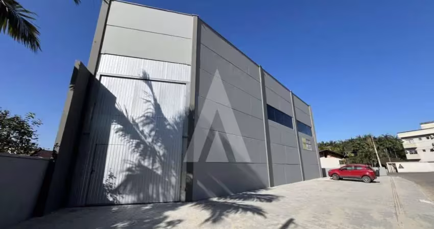 Galpão para alugar, 306.00 m2 por r$9500.00  - vila nova - joinville/sc