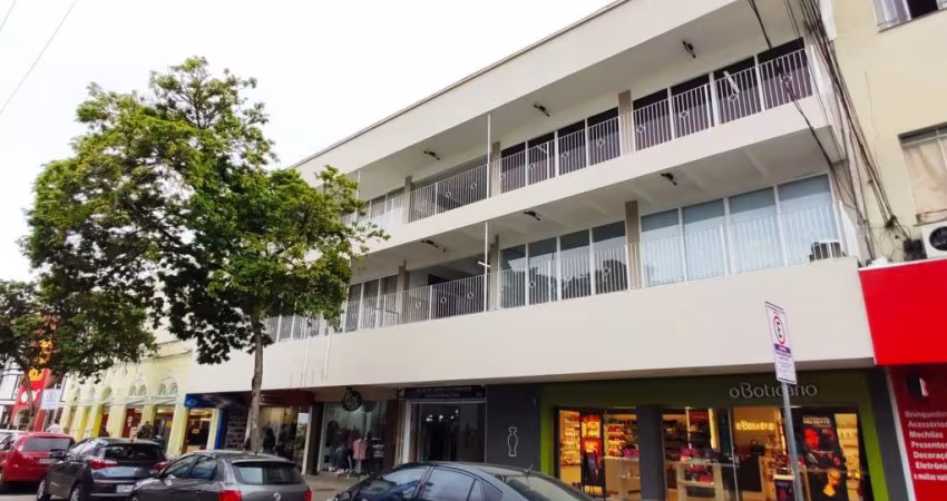 Sala para alugar, 39.65 m2 por R$1300.00  - Centro - Joinville/SC