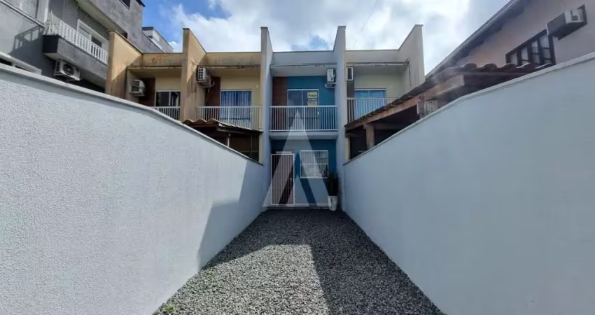 Casa residencial com 2 quartos  para alugar, 52.90 m2 por r$1600.00  - itaum - joinville/sc