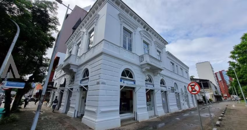 Sala para alugar, 19.60 m2 por R$800.00  - Centro - Joinville/SC