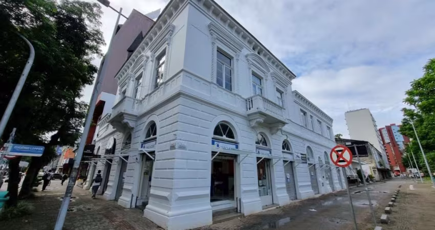 Sala para alugar, 40.20 m2 por R$980.00  - Centro - Joinville/SC