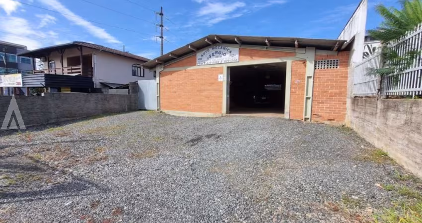 GALPÃO DE 150 M² NO BOM RETIRO COM 05 VAGAS DE GARAGEM