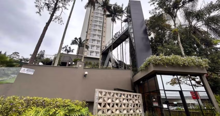 Apartamento novo com 3 quartos sendo 1 suite, cozinha com armário, churrasqueira no bairro Glória.