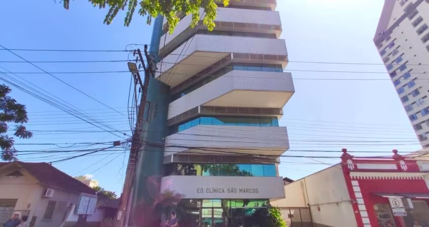 Sala para alugar, 240.87 m2 por R$9500.00  - Centro - Joinville/SC