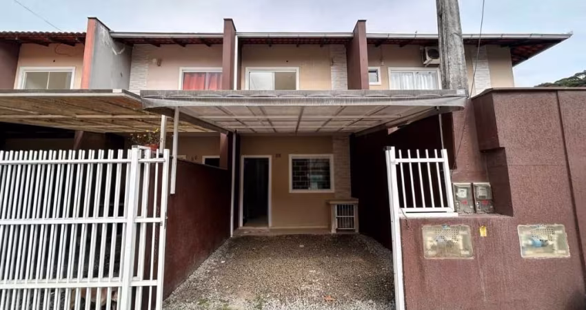 Casa residencial com 2 quartos  para alugar, 65.78 m2 por R$1800.00  - Petropolis - Joinville/SC