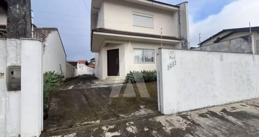 Casa residencial com 3 quartos  para alugar, 184.30 m2 por r$4000.00  - gloria - joinville/sc