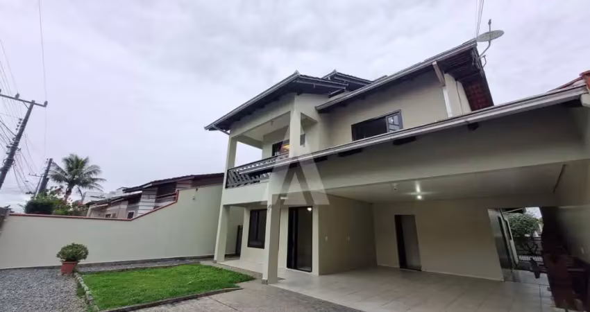 Casa residencial com 5 quartos  para alugar, 256.00 m2 por r$4800.00  - costa e silva - joinville/sc