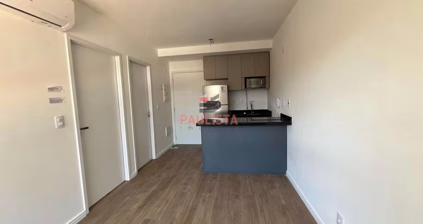Apartamento para locação Semi Mobiliario e com Ar condicionado com 1 dormitório, em prédio novo na