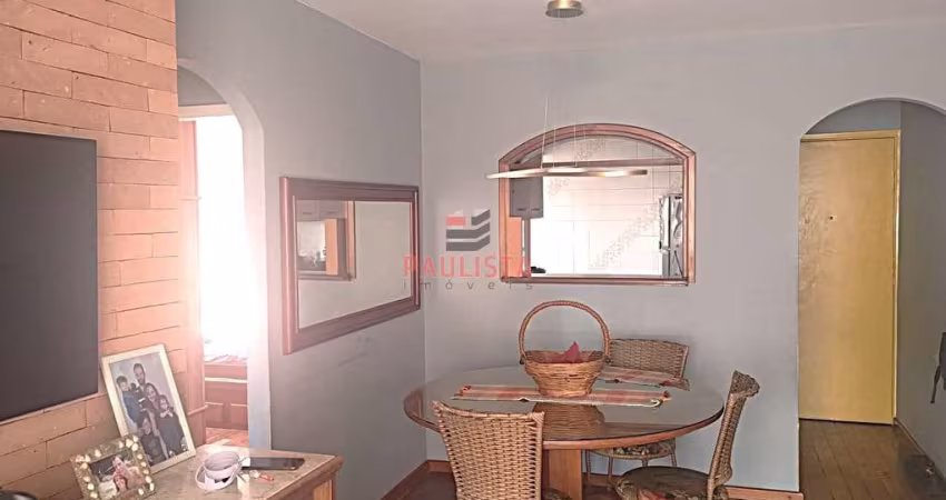 Apartamento à venda com 54m², 2 dormitórios, varanda, lazer com piscina na Saúde, São Paulo, SP