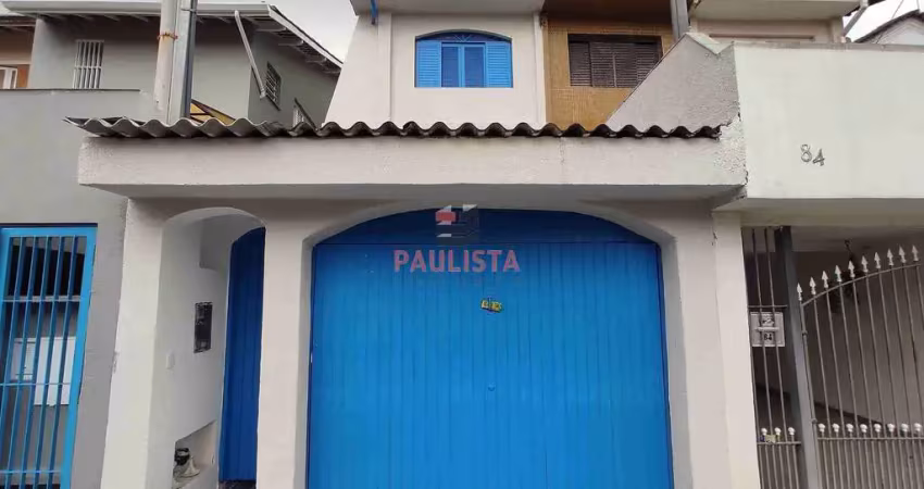 Sobrado para Locação com 2 dormitórios, 1 vaga de garagem, apenas 550 m da estação de metrô Santa C