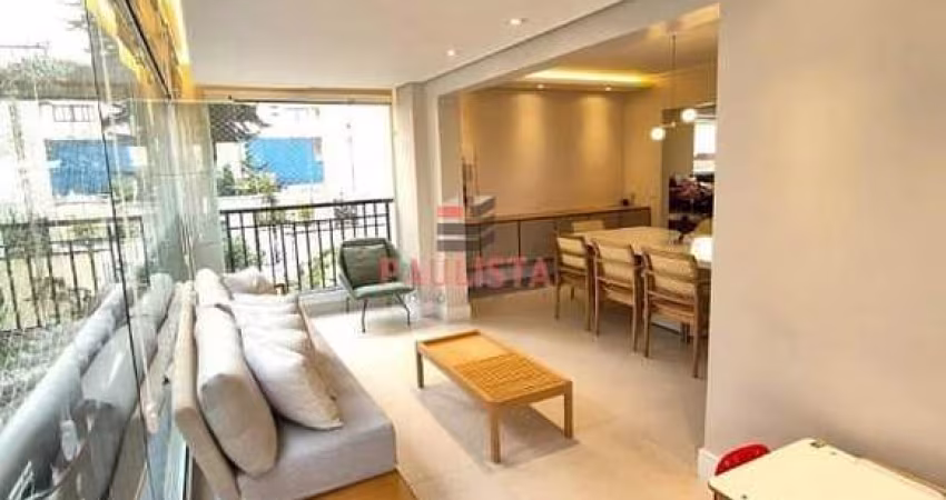 Apartamento à venda com 136m², 3 suítes, 3 vagas, lazer, próximo ao Metrô Praça da Árvore.