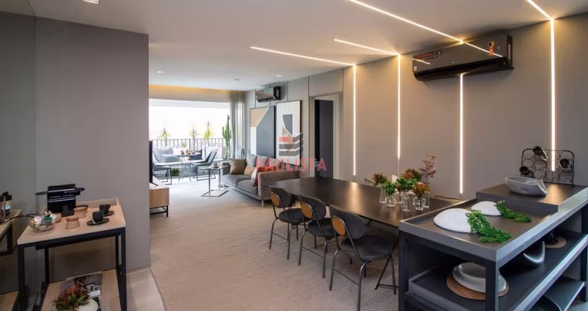 Apartamento à venda mobiliado em prédio novo, 3 dormitórios e 2 vagas, na Saúde