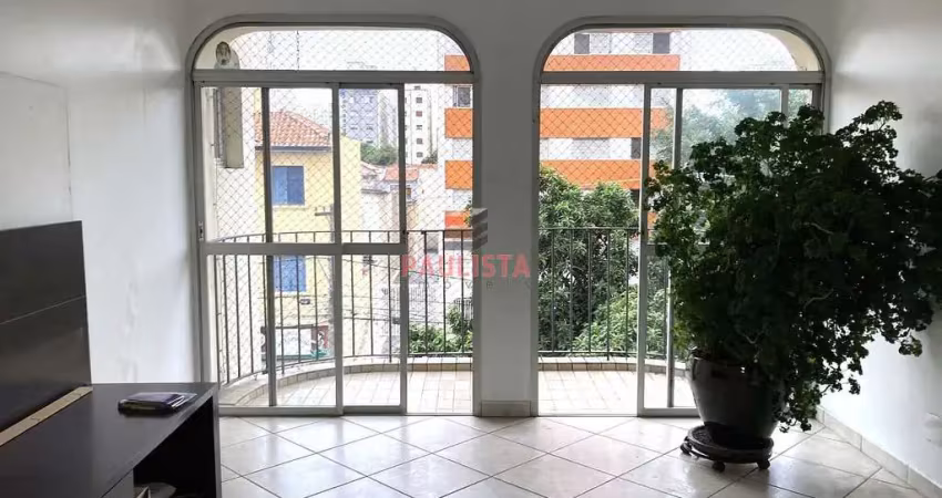 03 dormitórios (01 suíte),amplo,  01 vaga fixa, varanda, condomínio c/elevador modernizado, Apartam
