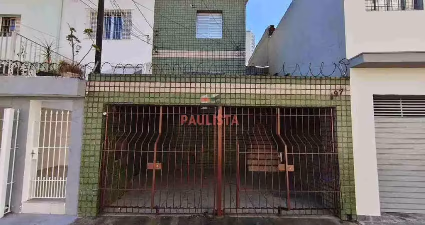 Sobrado para locação com 3 dormitórios , 2 vagas de garagem, há 700 metros da estação santa cruz do