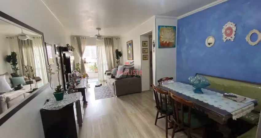 Apartamento 2 dormitórios, sala com dois ambientes, sacada, cozinha, área de serviço, wc e quarto d