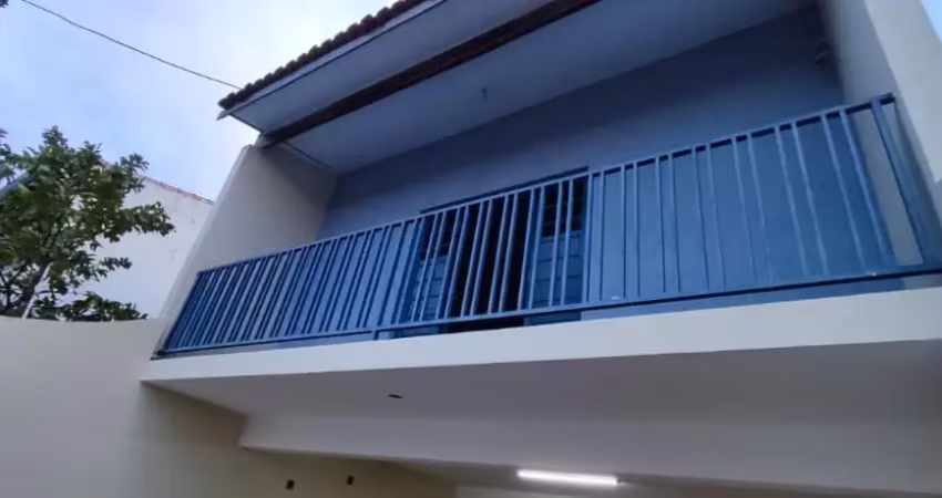 Ampla casa 3 dormitorios ( sendo 1 suíte no piso inferior)