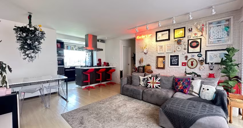 Belíssima cobertura com 1 suíte mais 1 quarto à venda no bairro Anita Garibaldi em Joinville - SC de  R$ 950.000,00.