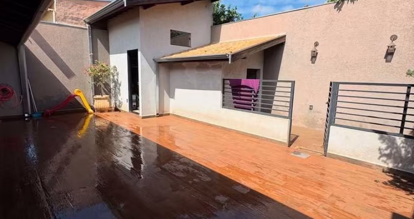 Casa com 3 dormitórios à venda, 170 m² por R$ 900.000,00 - Industrial - Barretos/SP