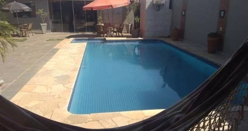Casa com 5 dormitórios para alugar, 200 m² por R$ 3.795,00/mês - Fortaleza - Barretos/SP
