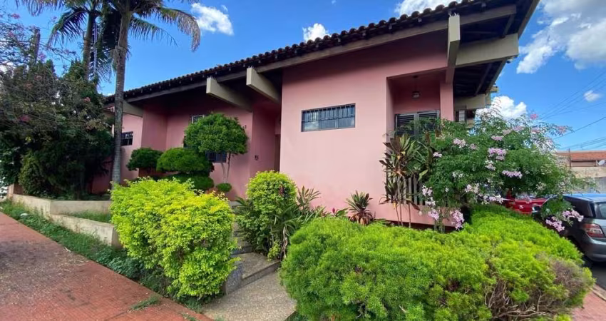Casa com 5 dormitórios à venda, 265 m² por R$ 820.000,00 - Centro - Barretos/SP