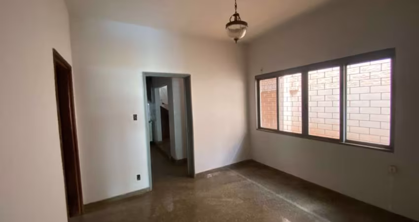 Casa com 3 dormitórios à venda, 216 m² por R$ 500.000,00 - Centro - Barretos/SP