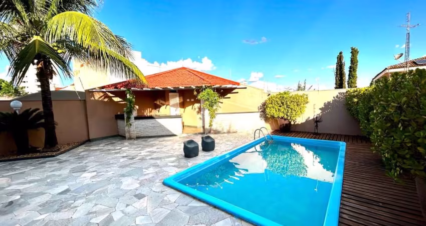 Casa com 3 dormitórios à venda, 277 m² por R$ 1.400.000 - Centro - Barretos/SP