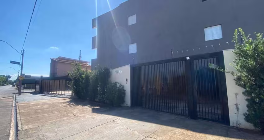 Apartamento com 1 dormitório para alugar, 50 m² por R$ 1.100,00/mês - América - Barretos/SP