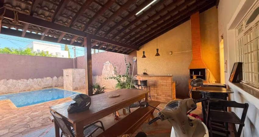 Casa com 5 dormitórios à venda, 312 m² por R$ 890.000,00 - City Barretos - Barretos/SP