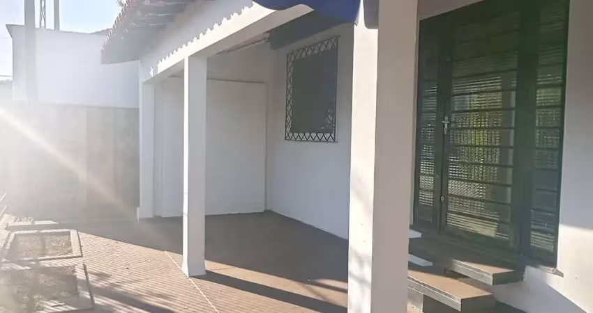 Casa com 3 quartos para alugar no Centro, Barretos 