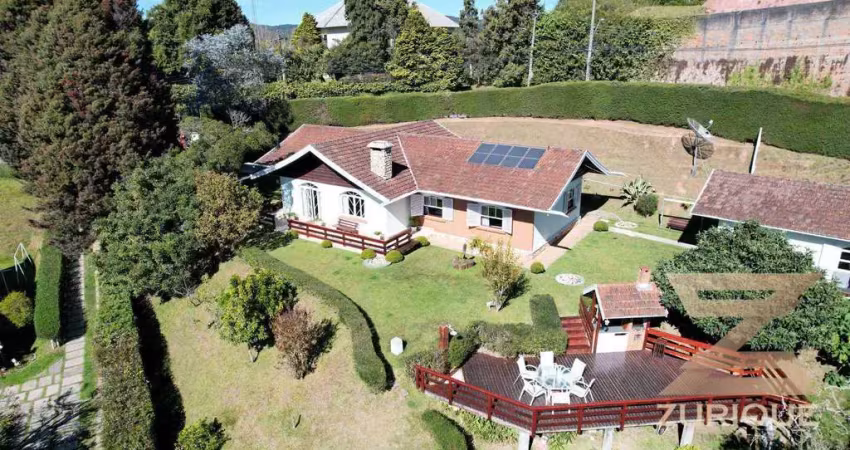 Casa com 3 dormitórios à venda, 197 m² por R$ 1.300.000,00 - Alto da Vila Inglesa - Campos do Jordão/SP