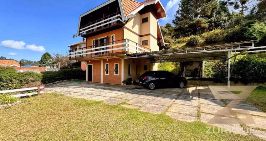 Casa com 3 dormitórios à venda, 161 m² por R$ 1.200.000,00 - Nova Suíça - Campos do Jordão/SP