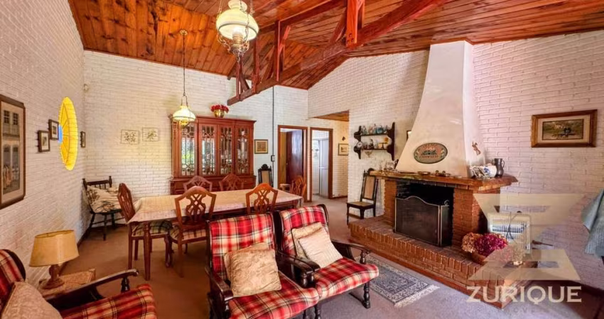 Casa com 4 dormitórios à venda, 240 m² por R$ 1.100.000,00 - Capivari - Campos do Jordão/SP