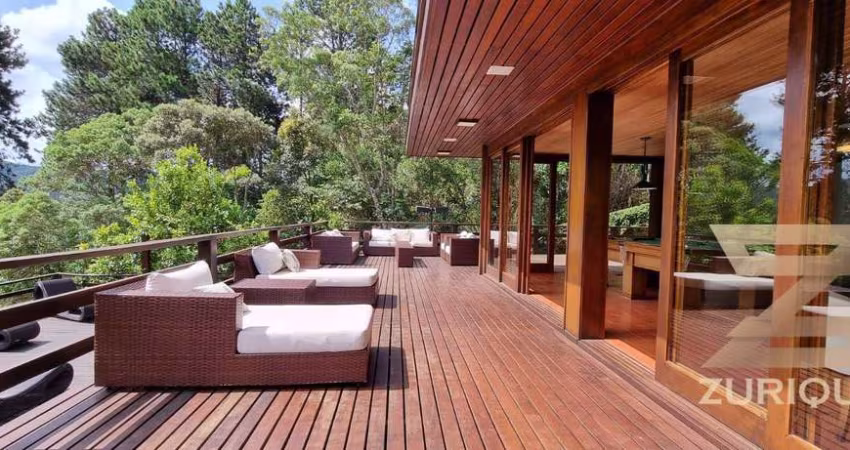 Casa com 4 dormitórios à venda, 400 m² por R$ 3.000.000,00 - Parque Imbiry - Campos do Jordão/SP