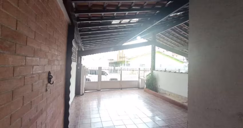 Casa Padrão à venda na Vila Tupi - Praia Grande - SP: