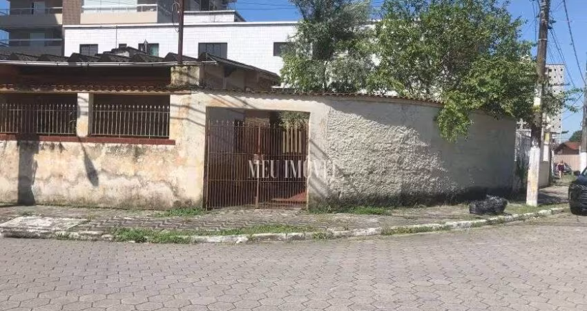 Casa Padrão à venda na Ocian - Praia Grande - SP: