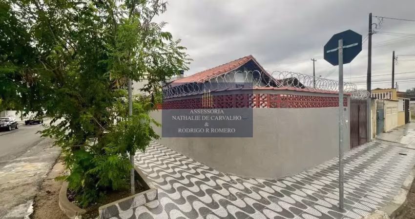 Casa semi-isolada à venda no maracanã - praia grande - sp: