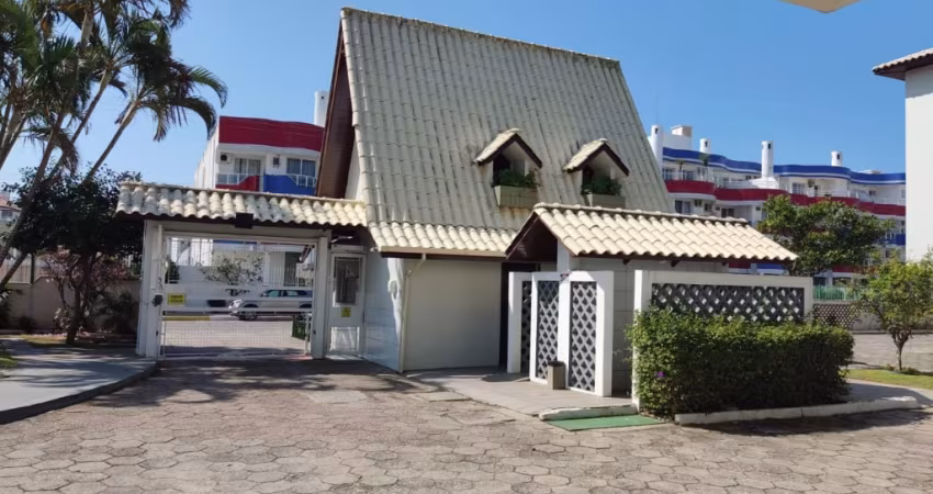 Apartamento em condomínio a 90 metros - Praia Dos Ingleses