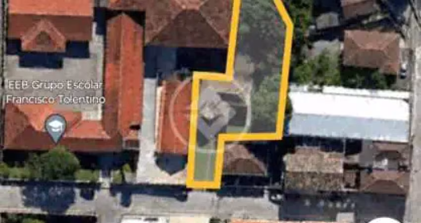 Terreno localizado no coração do centro histórico de são josé codigo: 47926