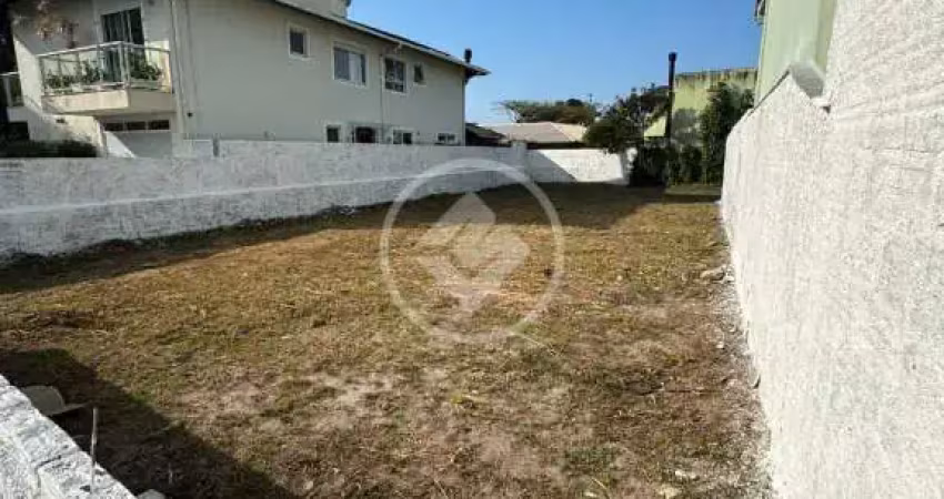 Terreno na Barra da Lagoa a 900 metros da praia codigo: 88634