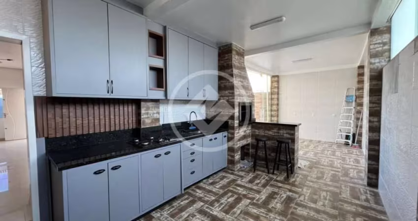 Vendo este sobrado charmoso e semi mobiliado em excelente localização, de esquina, no bairro Forquilhas codigo: 106656