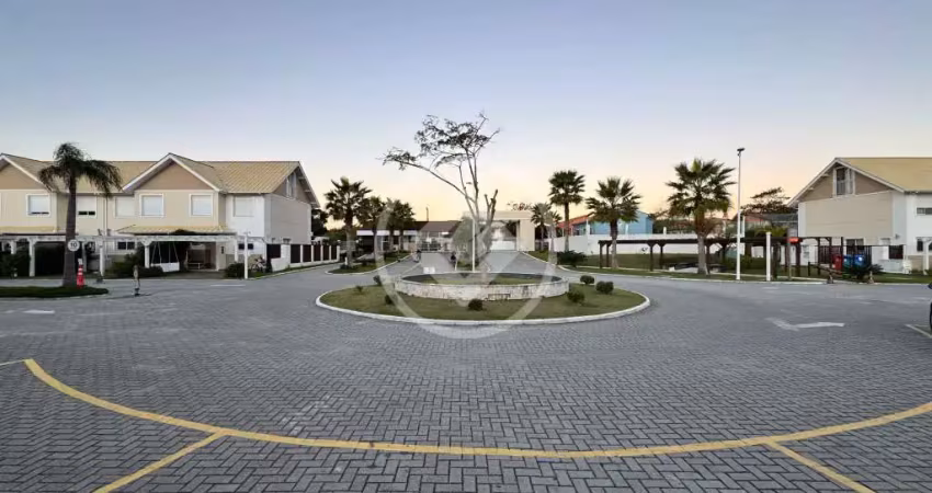 Casa em condomínio clube 2 suítes 250 metros do mar com apenas 20% de entrada codigo: 121090